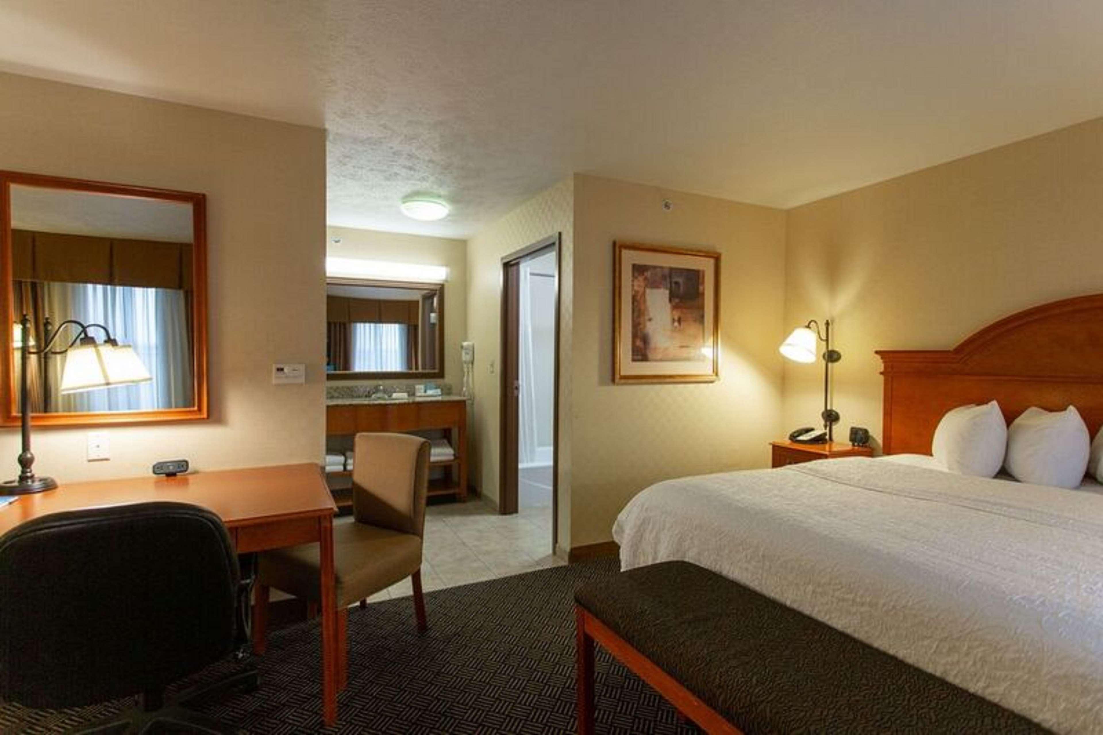 Hampton Inn Waterloo Esterno foto