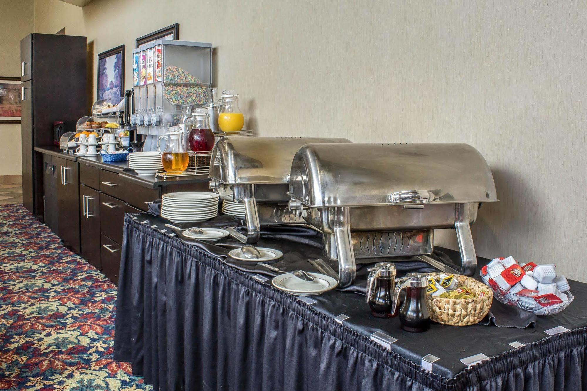 Hampton Inn Waterloo Esterno foto